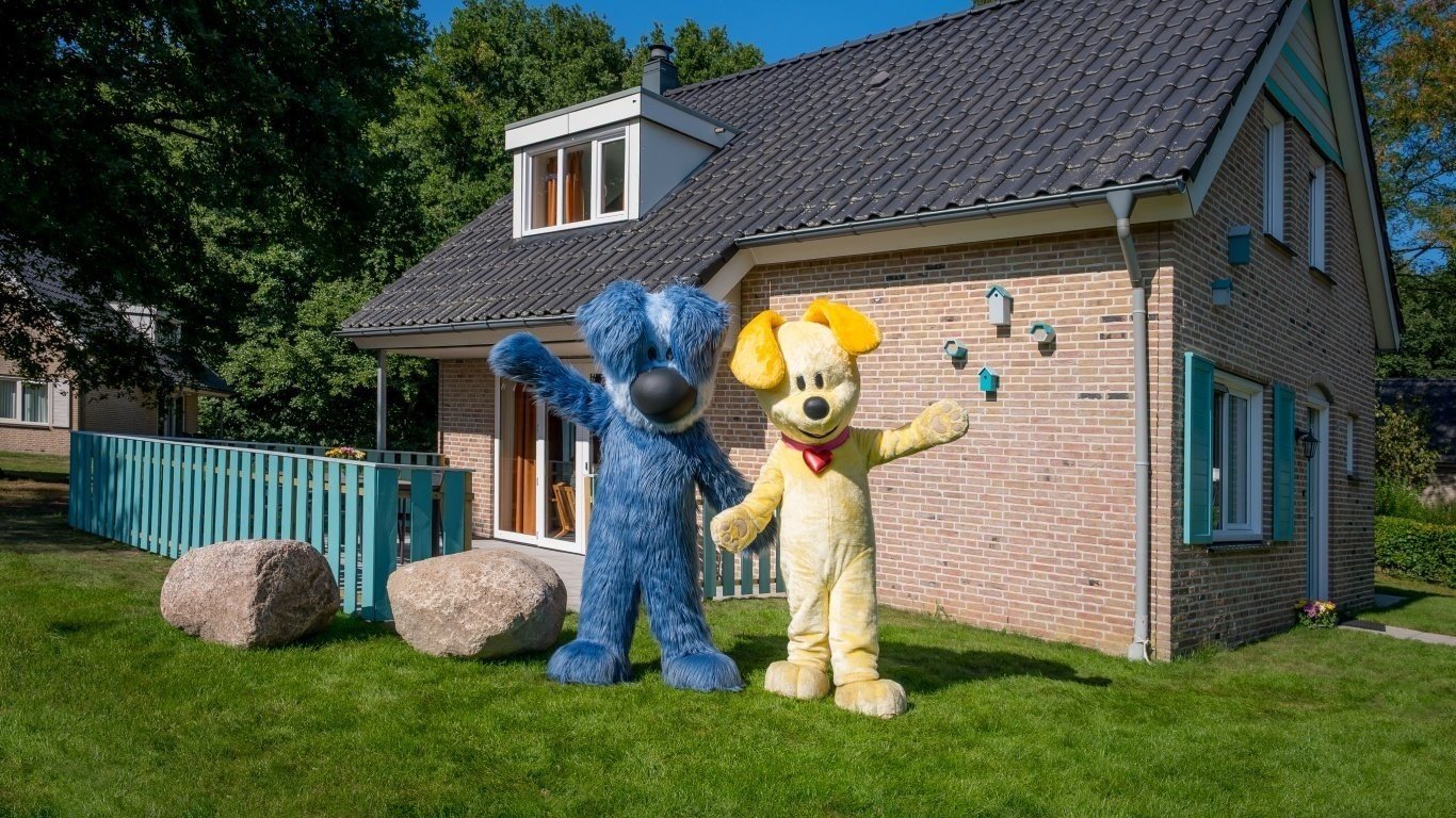 Woezel en Pip in Familie Resort De Tovertuin